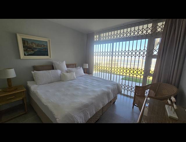 3 BEDROOM SECTIONAL TITLE TO LET IN COMPENSATION BEACH
